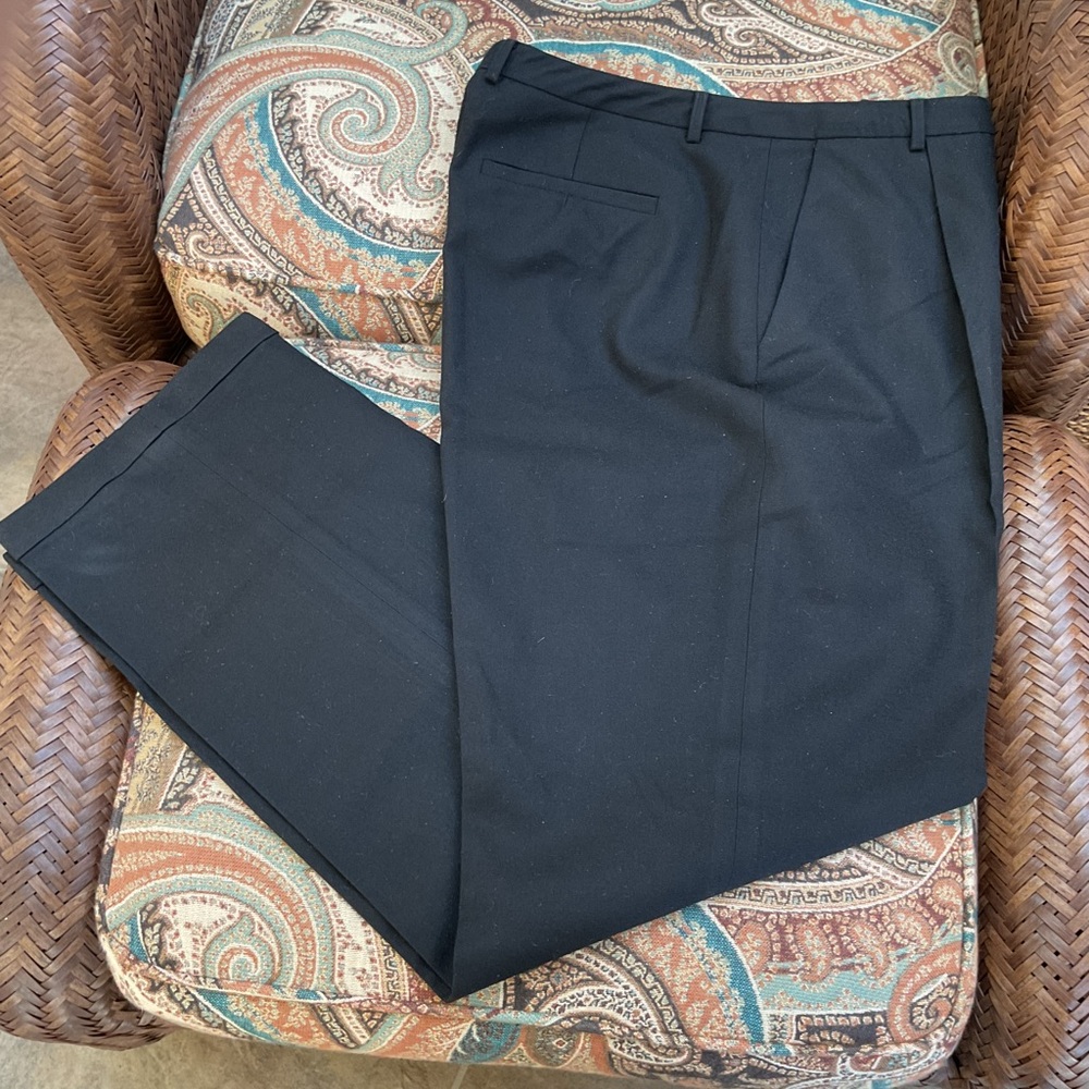 Nordstrom ladies 100% wool pleated pants. EUC